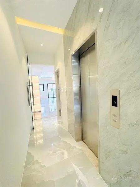 Bán nhà căn góc 7 tầng, thanh máy, 80m2 mt 5.4m, ô tô tránh, giá 21 tỷ có tl tại phúc đồng, lb