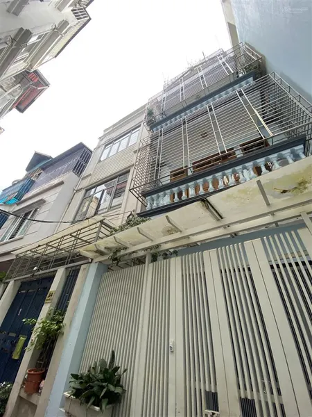 Bán nhà dân xây nguyễn văn cừ,gần cầu chương dương 65m 4tầngdòng tiền cho thuê đều hàng tháng