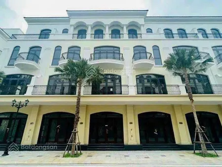 Chà là 63m2 bán nhanh hơn 8 tỷ, vị trí đẹp, sẵn sổ đỏ. nhận nhà ở luôn