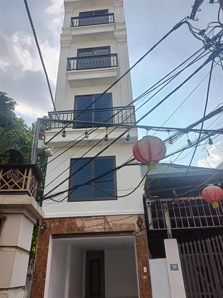 Bán nhà 6 tầng dt 35.5 m.mt 3.50 m.cầu thang máy. ô tô đậu trong nhà. ở la phù xã an khánh hà nội