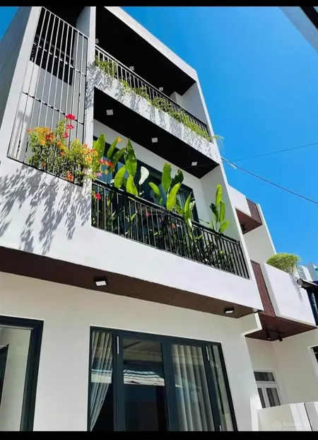 Bán nhà 3 tầng sơn trà mặt tiền nại tú cạnh sông hàn khán đài pháo hoa trần hưng đạo dt 60m2