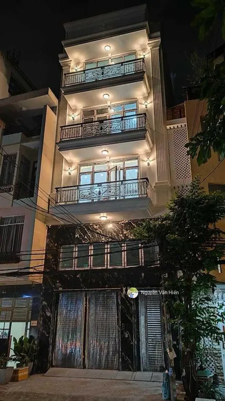 Bán căn hộ dịch vụ 6 tầng đường số 79 tân quy q7 có 20 phòng doanh thu 175tr/tháng giá bán 40 tỷ
