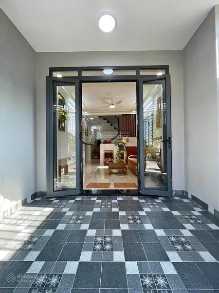 Bán căn nhà đẹp 72m2, nhỏ tiền chỉ nhỉnh 5 tỷ, đường trần xuân soạn, quận 7, 3 pn, vào ở rất thích