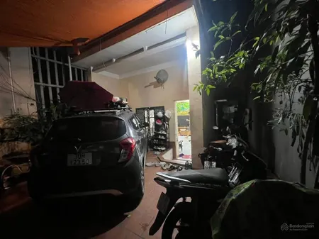Nguyễn khangcầu giấy 95m,mt 5m2,oto 7 chỗ vào nhà,ngõ thông,kinh doanh,ba bước ra phố,sổ vuông a4