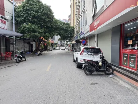 Bán nhà xuân thuỷ trần quốc vượng 6 tầng thang máy sẵn ở nhà mới gần phố