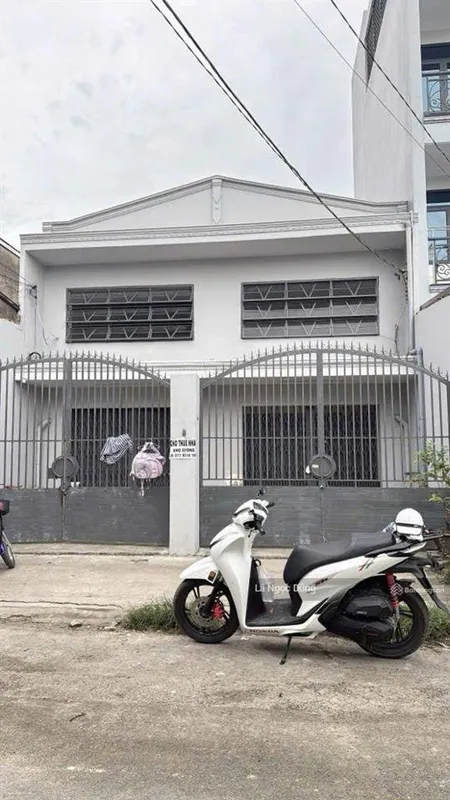 Bán nhà 2 tầng đúc btct, 4x20, hẻm 10m thông, đường hương lộ 2, giá nhỉnh 5 tỷ.