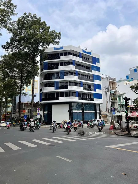 Hàng hiếm 37 tỷ! duy nhất góc 2 mt ngay hai bà trưng quận 1 (ngang 12m xd 7 tầng hđt 200tr)