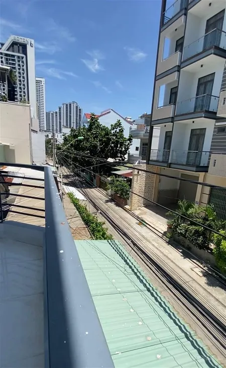 Bán nhà và đất đường dương hiến quyền, tp. nha trang, cách biển 50m, dt 220m2, giá bán 16,3tỷ