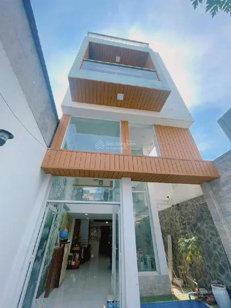 Ngang 5m, 117m2, 10 tỷ, đường nguyễn văn khối, p8, gò vấp, gần cv làng hoa, tương lai mt 12m