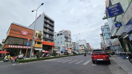 Giảm 500 tỷ xuống còn 380 tỷ bán khuôn đất vip 50m x120m, ctxd hầm 14 tầng, thu nhập 2 tỷ /tháng