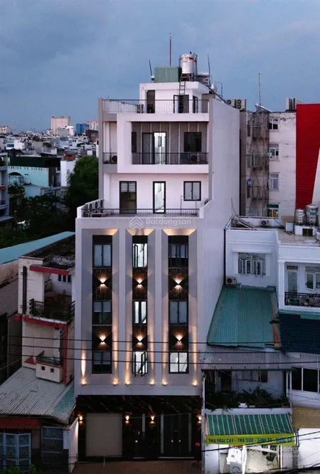 Bán toà nhà siêu vip 8 tầng sát mặt tiền hẻm xe tải 75 chdv