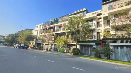 Chính chủ cần bán nhà khu đô thị ao sào vị trí đẹp khu trung tâm quận hoàng mai cây xanh thoáng mát