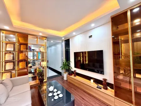 Mặt phố nguyễn chính 5 tầng, thang máy, gara ô tô, kinh doanh đỉnh, chủ bán 15.6 tỷ.