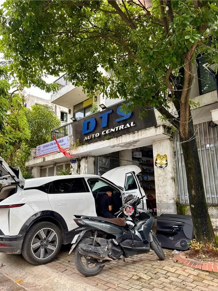 Bán nhà phân lô mặt phố vip ao sào 70m2 26,5 tỷ kinh doanh ô tô tránh