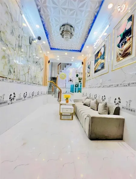 Mặt tiền hẻm 3 lầu có sân thượng tiện kinh doanh buôn bán trung tâm thị trấn