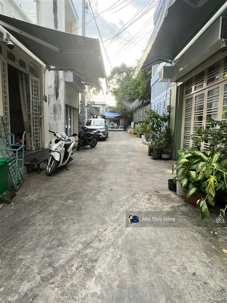 60tr/m2 nhà c4 ,30m ra mt linh đông, ngang 5m, khu cao ráo 130m2 giá 8 tỷ ko lộ giới ko quy hoạch
