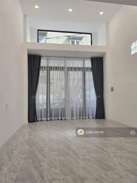 Bán nhà 4 tầng căn góc gần mặt tiền lê văn sỹ. diện tích 4m x12m, sổ vuông