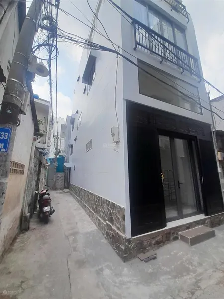 8,5 tỷ nhà hẻm thông thoáng 3 tầng không cần phải sửa chữa, nhà trống giao ngay