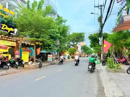 Độc quyền bán cơ hội sở hữu tài sản dòng tiền hiếm có! mặt tiền đường châu thị vĩnh tế 240m2