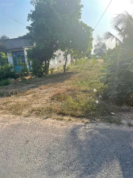 Đất đẹp siêu rẻ nằm trên mặt tiền dh507 kinh doanh buôn bán đông đúc, diện tích 300m2 thổ cư 100m2