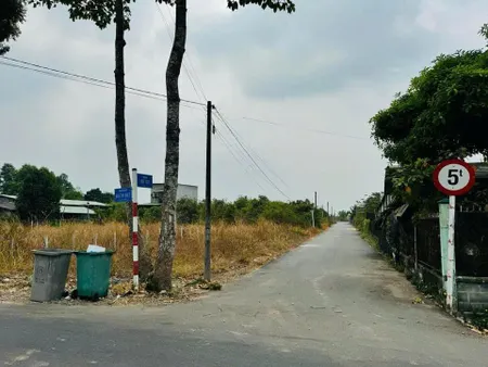Bán đất 250m² ngang 10m giá 2.85 tỷ Xã Nhuận Đức