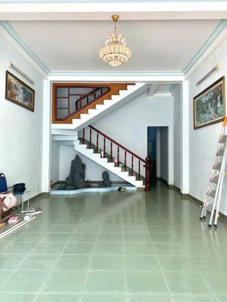 Bán nhà 4 tầng mặt tiền đường Chu Văn An, Xương Huân, Nha Trang.
