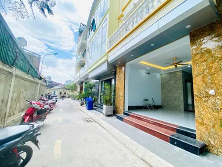 Bán nhà Bùi Huy Bích, Thịnh Liệt, 75m2 x 5 tầng, mt 5m, Kinh Doanh, Giá: 16 tỷ( ctl)