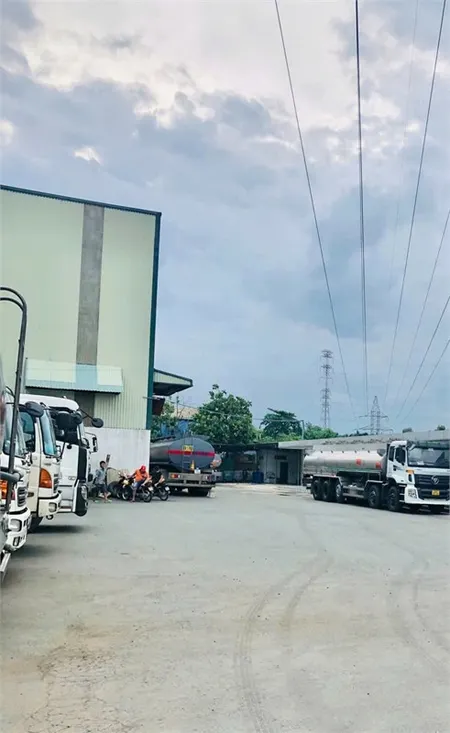 XT538 Kho lưu trữ, vận hành chứa kho bãi, sân bãi rộng thích hợp Cont xuất nhập 24h