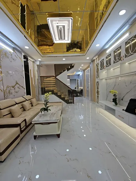 CẠNH Phú Mỹ Hưng VIP nhất VN phú Thuận Q 7

Ngang 4 dài 15 M CÓ 83 TRIỆU M2 3 TẤM MỚI