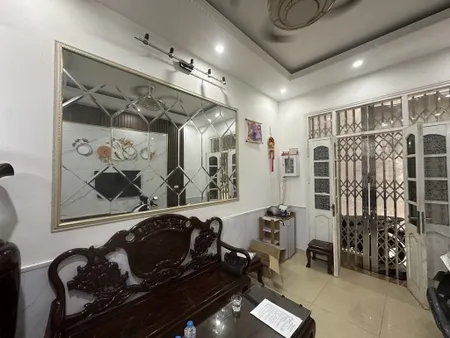 NGUYỄN KHANG 51M CHỈ 7,9 TỶ NHÀ ĐẸP,FULL NỘI THẤT,GẦN BÃI GỦI XE,NGÕ THÔNG