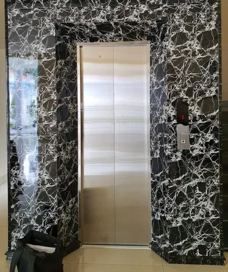 Nhà tôi cho thuê nhà lô góc, mới ,vỉa hè, 101m2- 5T, Giảng Võ_28 Tr