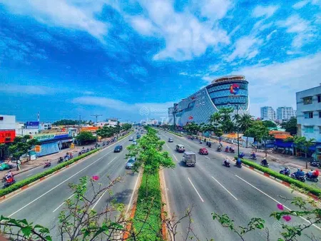 Chính chủ nhượng lại đất mt đường 17 gpxd hầm+ 6 tầng giá 31 tỷ ( dt 378m2 ) phạm văn đồng