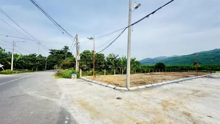 Ngọc khương brienz 5 lô mặt tiền trục