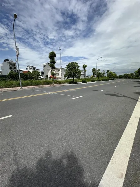 Bán gấp đất đấu giá cự khối, 66m2, mt 5m, hướng hồ điều hoà 32ha. giá đầu tư !