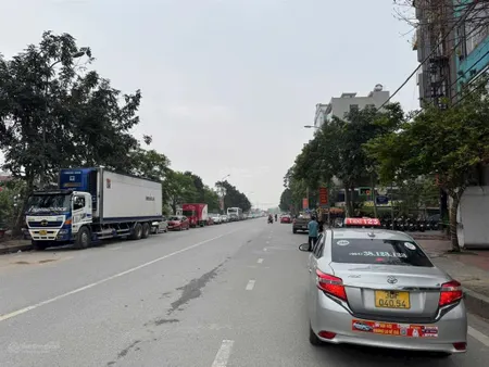 Bán lô góc xã kim chung cũ ngõ thông kinh doanh ô tô tránh 50,6m2 mt 4.3m giá chào 5.650 tỷ
