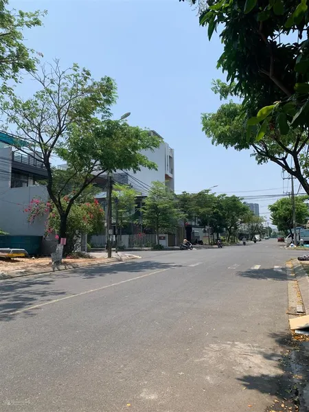 Bán đất mặt tiền kinh doanh đường 15.5m trần nhân tông dt 94,5m 4,5m dt 85m2 x 3 tầng đẹp