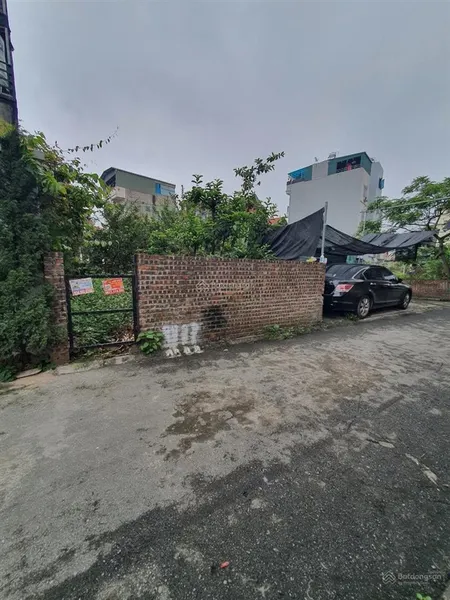 Bán đất đông dư gia lâm. 70m2 mặt tiền 5m giá chào 8 tỷ. vỉa hè 2 ô tô tránh 2 thoáng sát hồ
