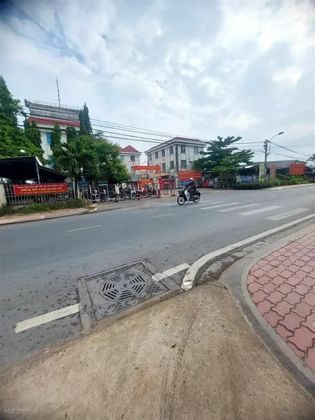Bán rẻ 179m2 đất ở mặt tiền đường đoàn nguyễn tuấn xã hưng long, bình chánh giá 6 tỷ thương lượng.