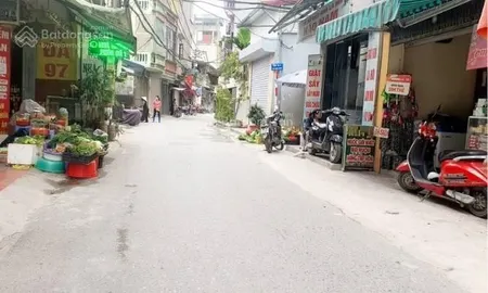 Bán đất hoàng mai (cũ) , phố định công , 80m ra phố chính , 3 gác đỗ cửa , mặt tiền khủng