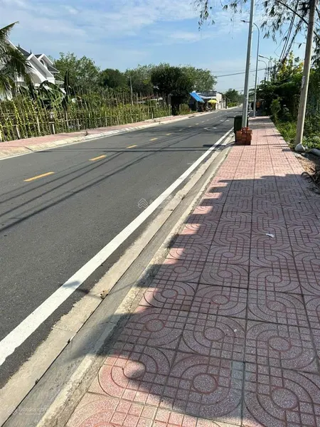 Bán gấp đất mt ngay tỉnh lộ 15 150m2 full thổ cư giá 2 tỷ. ngân hàng duyệt cho vay 2 tỷ.