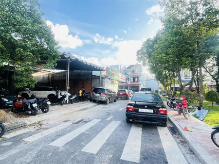 Đất ngay mặt tiền phạm văn đồng full thổ 306m2 tiện xây căn hộ cho thuê cực đỉnh. có tl tốt