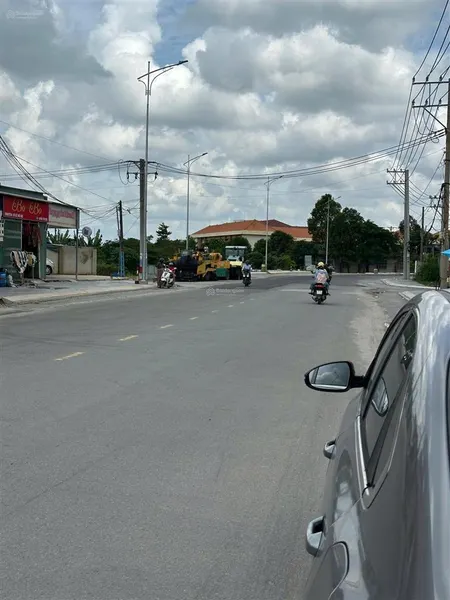 Cần bán gấp đất mặt tiền đường