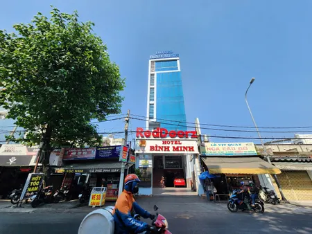 Mặt Tiền Nguyễn Xí Bình Thạnh: Bán Gấp! Diện Tích Lớn (6x30m), Giá Tốt Chỉ 65 Tỷ!