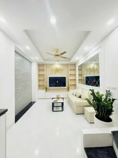 BÁN NHÀ 5 TẦNG NGÕ RỘNG TẠI CẦU GIẤY