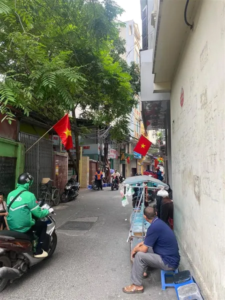 Em càn bán mảnh đất 60m2 mt5,8m tại đường lĩnh nam, hoàng mai ô tô con lùi cửa, cách ô tô tránh 15m