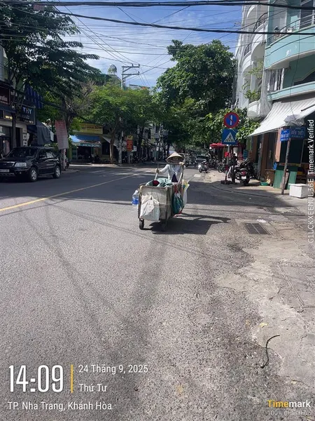 Bán lô đất chiều ngang 7,6m, đang cho thuê 25 triệu / tháng, gần đường nguyễn thị minh khai
