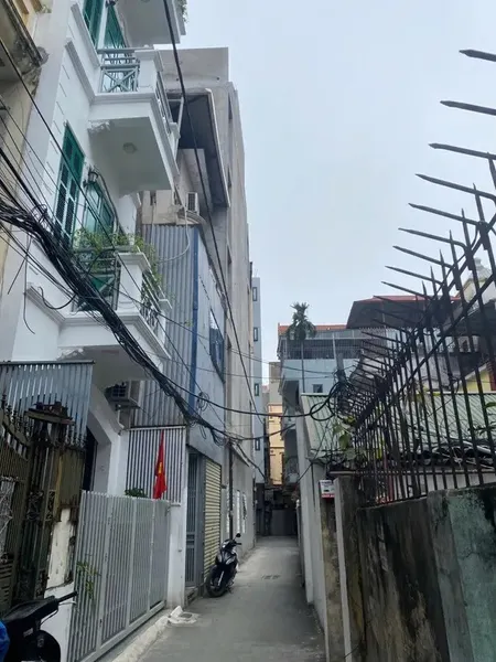 BÁN NHÀ PHỐ DỊCH VỌNG – CẦU GIẤY – 50m² – 3 TẦNG – MT 5m – GIÁ 11.5 TỶ