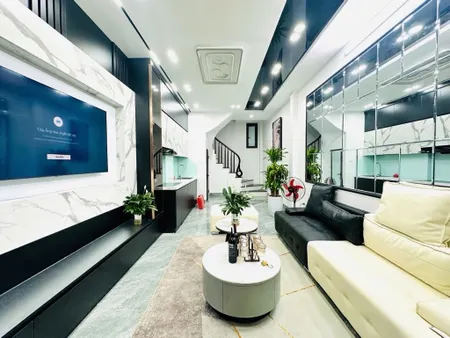 VÕ CHÍ CÔNG 32M GIÁ 8,25 TỶ,DÂN XÂY ,PHÂN LÔ,BA GÁC ĐỖ CỬA,FULL NỘI THẤT