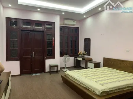 Cho thuê nhà Khuất Duy Tiến – Thanh Xuân DT 60m x 4.5 tầng, đủ đồ, ôtô đỗ giá 15tr/th