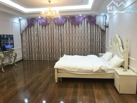 Cho thuê nhà Hoàng Quốc Việt – Cầu Giấy DT 116m x 4 tầng, đủ đồ, gara giá 25tr/th